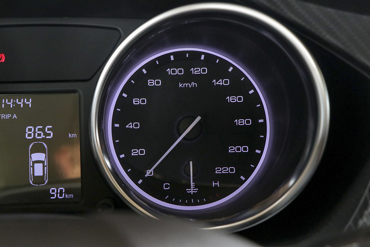 2017款众泰T300 1.5L手动尊享型