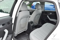 2017款奥迪A4L 2.0T自动40TFSI风尚型