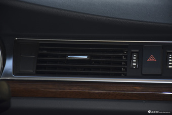 2015款众泰Z500 1.5T 自动尊贵型