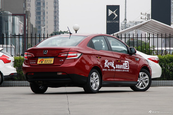 2016款锐3 1.6L手动智享型