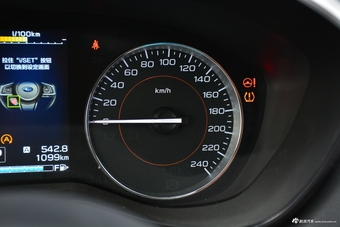 2018款斯巴鲁XV 2.0L自动全驱尊贵版EyeSight