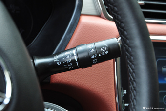 2016款北汽幻速S3L 1.5L手动尊享型