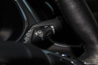 2015款锐界2.7T自动四驱运动型