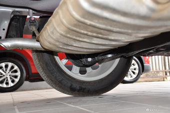 2016款中华V3 1.5L手动智能型 炫耀红