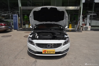 2018款沃尔沃S60L 2.0T自动T5智驭版