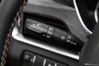 2017款宝骏560 1.5T DCT尊享型