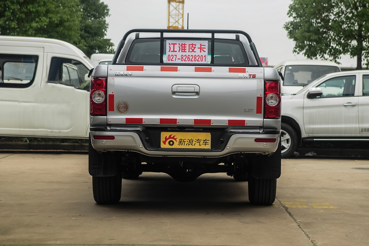 2015款帅铃T6 2.8T手动柴油新锐型HFC4DA1-2C