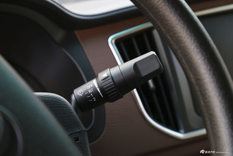 2017款菱智M5L 1.6L手动9座标准型