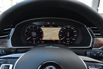 2018款迈腾2.0T自动380TSI DSG尊贵型