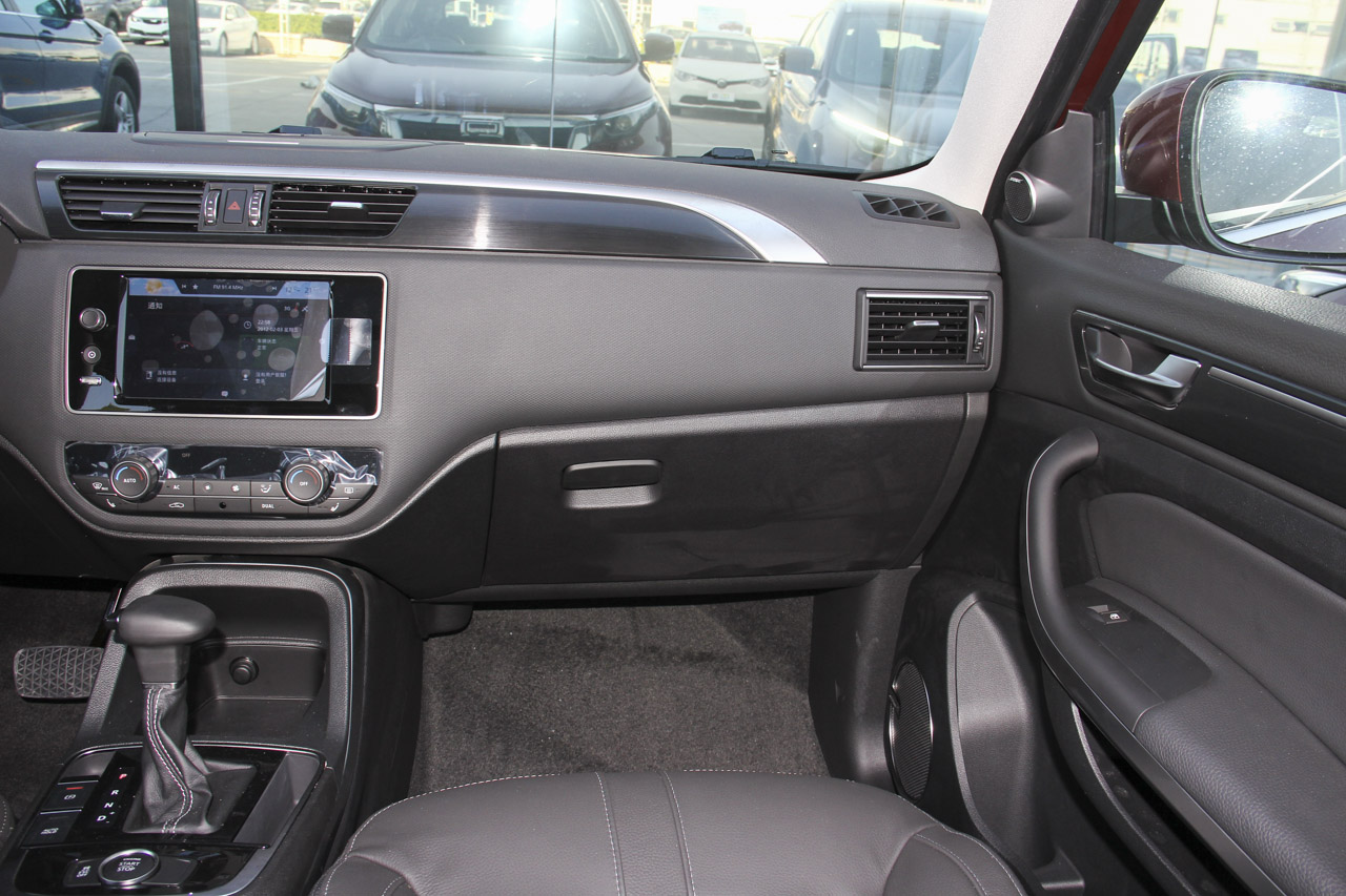 2017款观致5 1.6T自动旗舰型