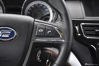 2015款雄师F22 1.9T手动两驱柴油豪华型