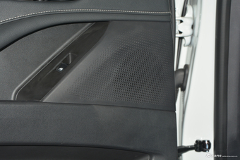 2017上汽大通D90 2.0T手动两驱火星