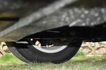 2015款众泰Z500 1.5T 自动豪华型 慕尼黑