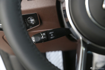 2016款众泰T600 2.0T自动尊享型运动版