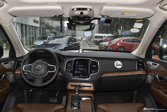 2018款沃尔沃XC90升级版 2.0T自动 T6智尊版7座图片