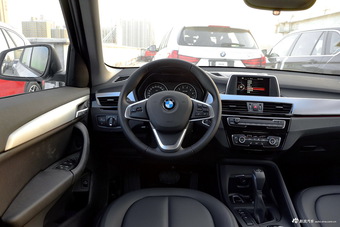 2016款宝马X1 1.5T自动sDrive18Li尊享型