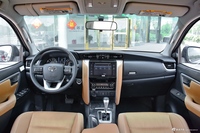 2017款Fortuner 4.0L自动 SR5 V6中东版