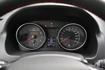 2017款哈弗H6经典版1.5T自动两驱精英型