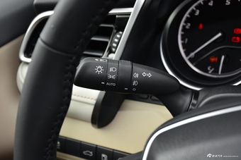 2018款凯美瑞2.5HG自动豪华版