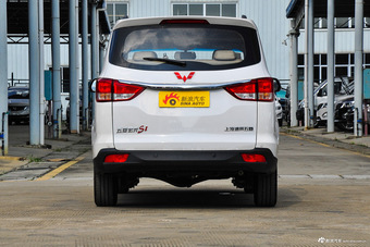 2015款五菱宏光S1 1.5L手动舒适型 白