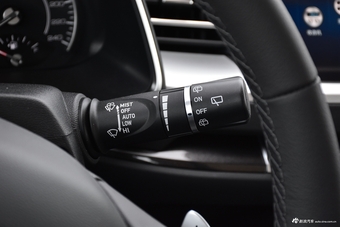 2018款哈弗H6 换代2.0T自动豪华型蓝标