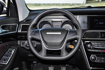 2015款猎豹CS10 2.0T手动新锐版  雅典白