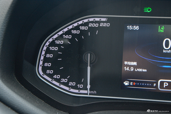 2018款瑞虎7 1.5T自动豪华版