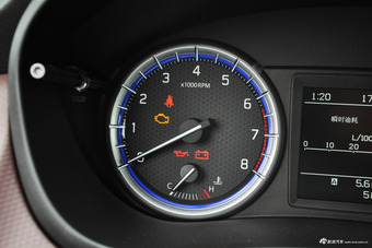 2017款骁途1.6L手动两驱都市时尚型 