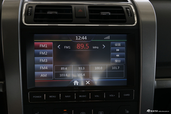 2017款黄海N3 2.5T手动四驱运动版JE4D25C