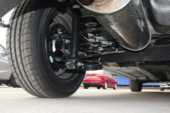 2016款宝骏310 1.2L手动舒适型