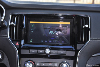 2016款荣威RX5 20T自动两驱旗舰版