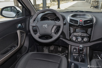 2017款海马S5强动力版1.6L手动舒适型