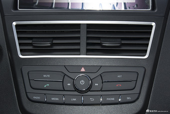 2018款奔腾X40网红版 1.6L自动豪华型