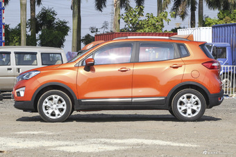 2016款长安CS15 1.5L自动豪华版