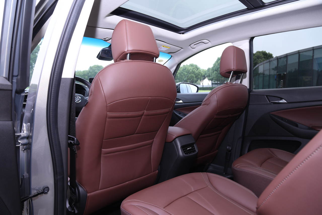 2018款别克GL6 1.3T自动18T尊贵型6座