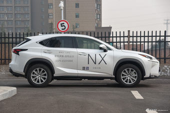 2015款雷克萨斯NX 2.5L自动300h前驱锋尚版