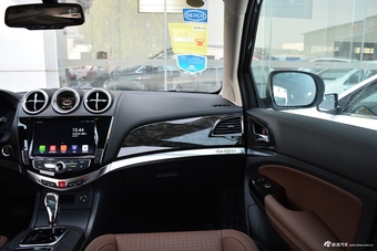 2017款比亚迪S7 2.0T自动尊荣型