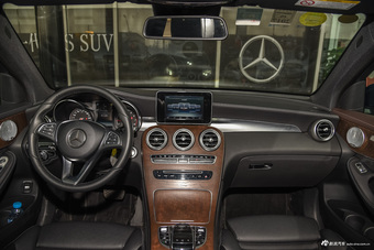 2016款奔驰GLC300 2.0T自动4MATIC动感型图片