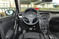 2016款标致301 1.6L自动舒适型