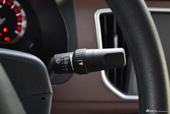 2018款菱智M5 1.6L手动7座舒适型