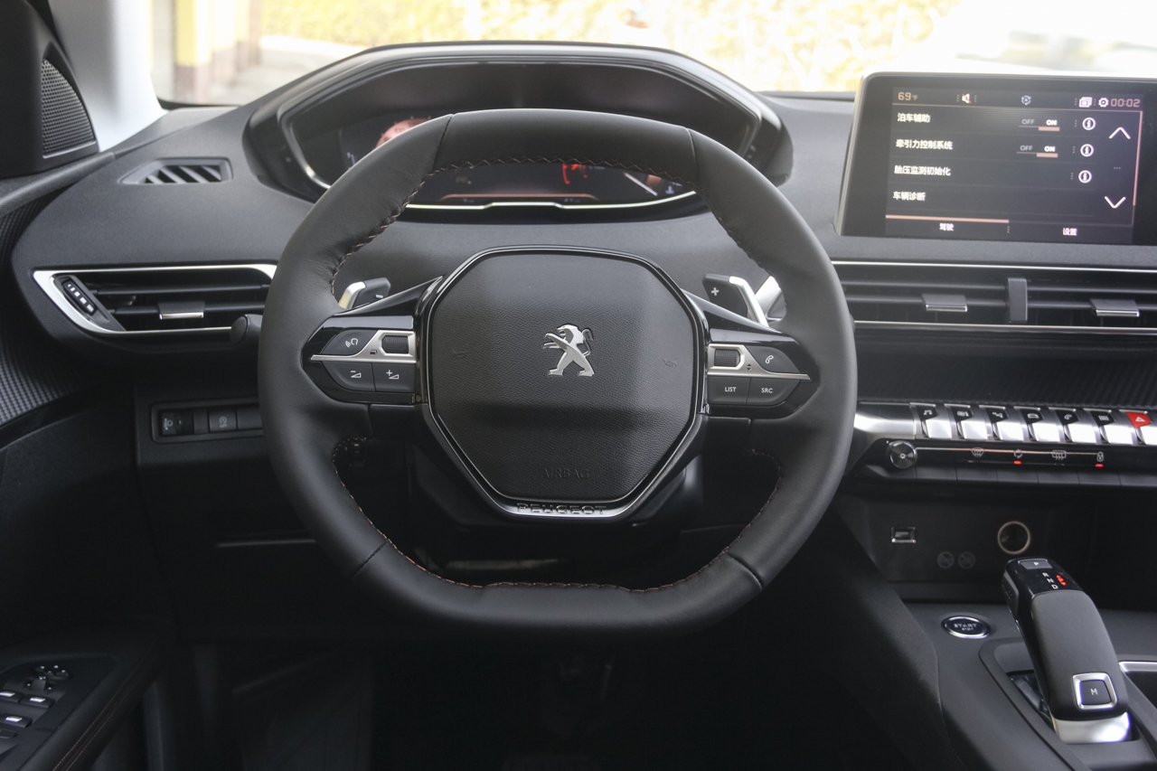 2017款标致4008 1.6T自动350THP精英版