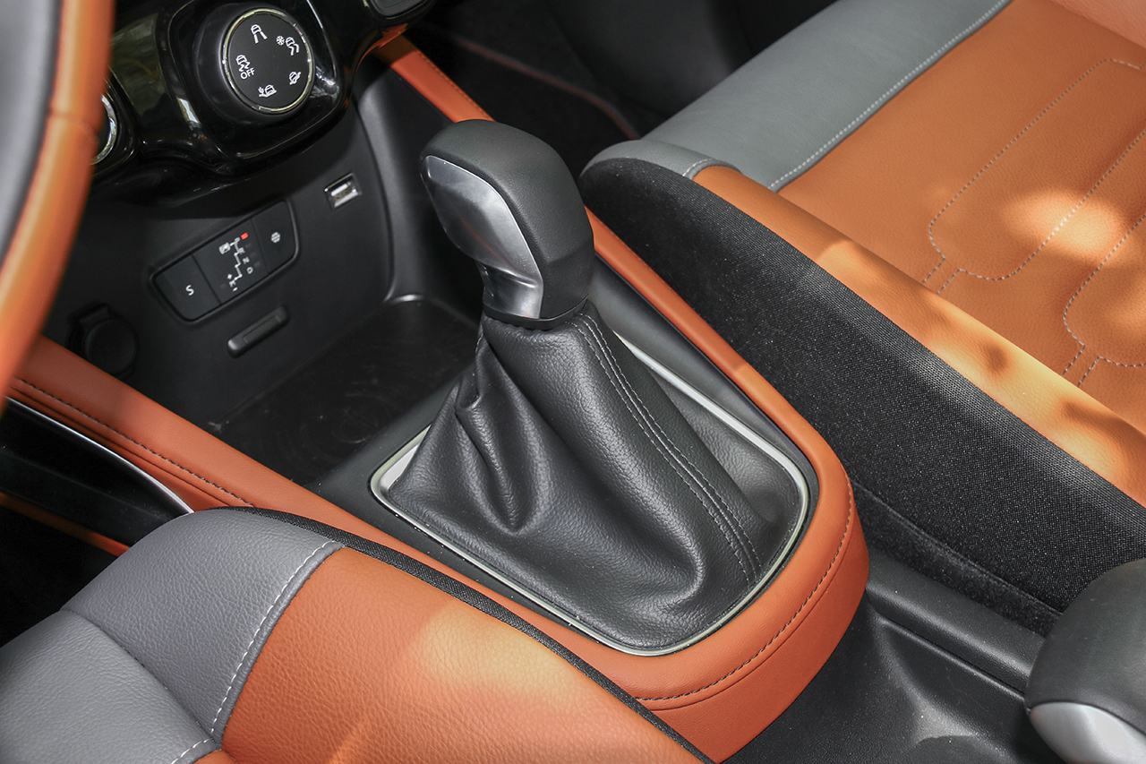 2018款云逸C4 AIRCROSS 1.6T自动互联网逸臻版350THP