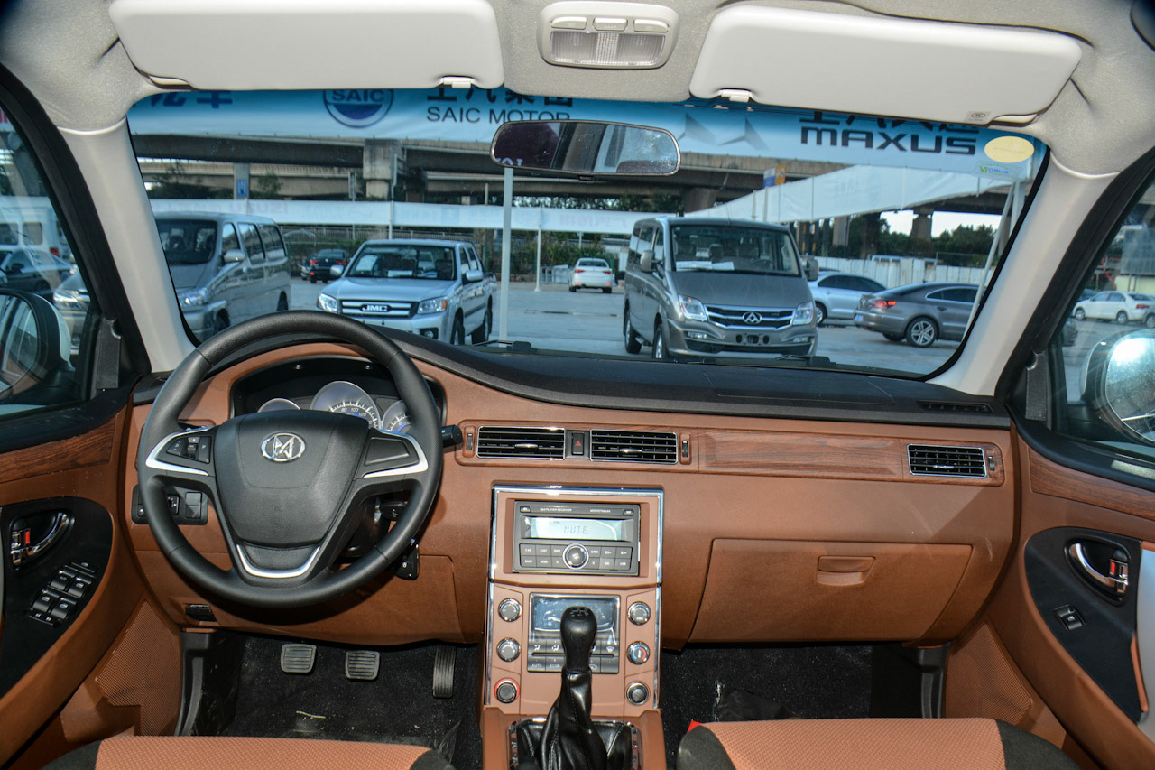 2016款骐铃T5 2.8T手动两驱舒适型加长轴距JE493ZLQ4CB