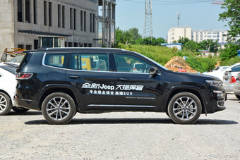 2018款大指挥官2.0T自动四驱智享版