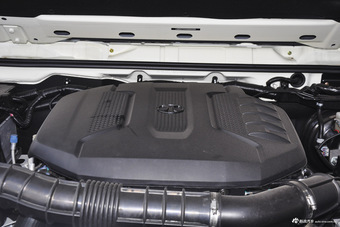 2016年北京BJ80 2.3T自动尊贵版