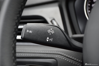 2018款宝马2系225i 2.0T自动尊享型M运动套装