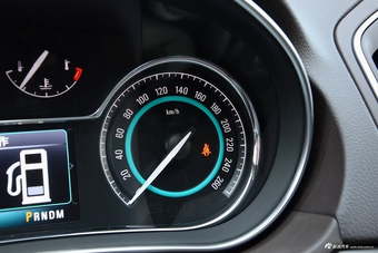 2015款君威 2.0L 精英时尚型 