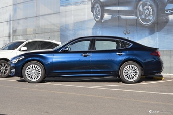 2019款英菲尼迪Q70L 2.0T自动悦享版