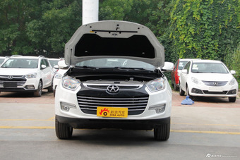 2015款瑞风S5 1.5T自动精英型 时尚白