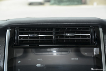 2018款欧尚X70A 1.5L手动豪华型